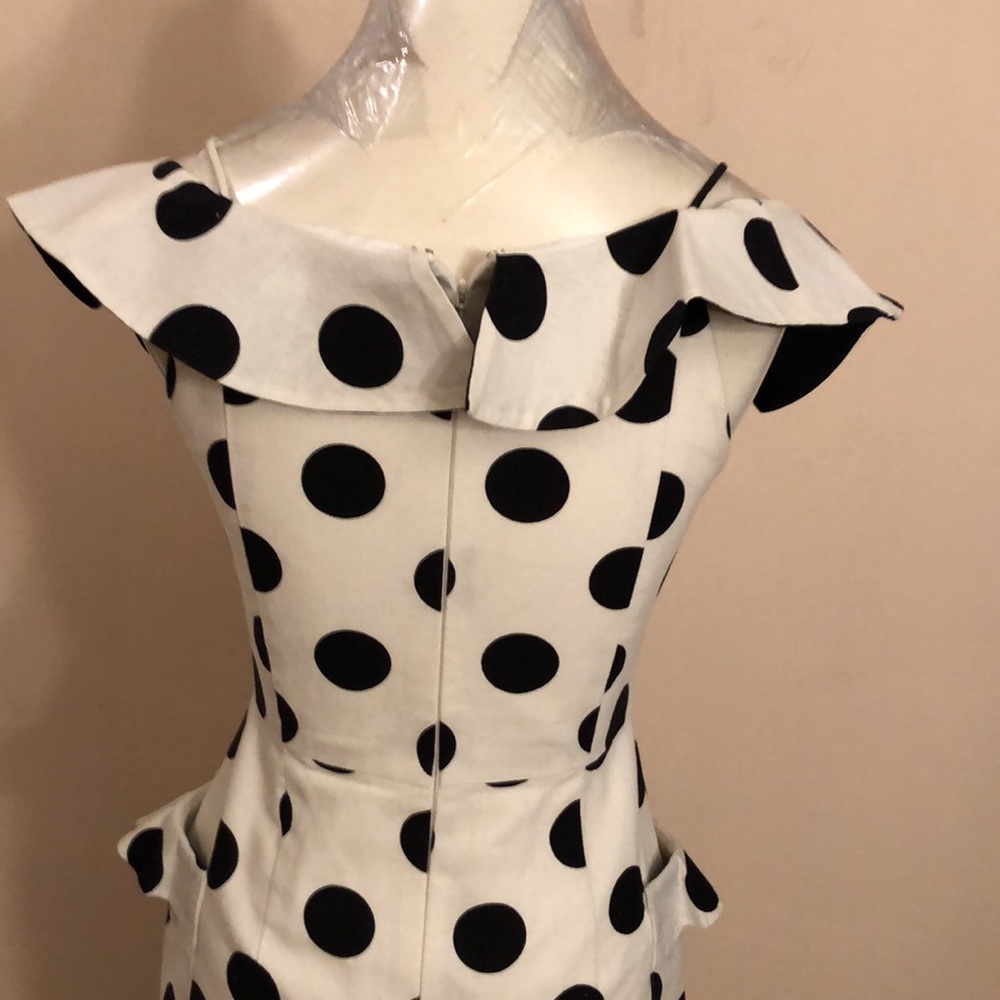 Dress - Picture 6 of 10